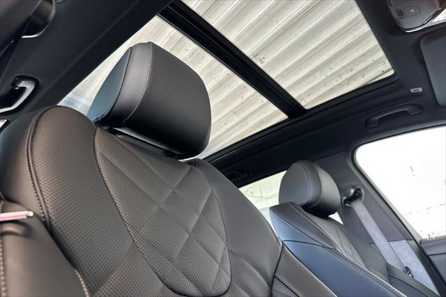 New 2026 BMW X5 xDrive40i w/ M Sport Package AWD/4WD image 16