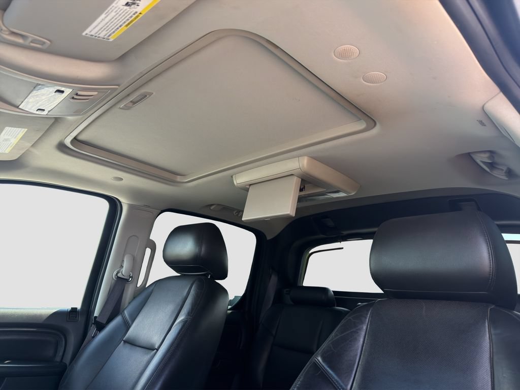 Used 2013 Cadillac Escalade EXT Premium AWD/4WD image 24