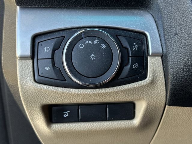 Used 2017 Ford Explorer XLT w/ Equipment Group 202A image 24