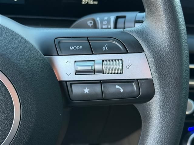 Used 2025 Hyundai Santa Cruz SEL AWD/4WD image 19