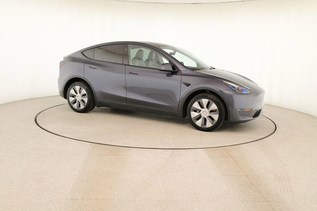 Used 2023 Tesla Model Y Long Range image 9