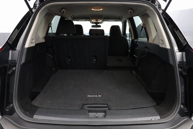Used 2023 Nissan Rogue S image 25