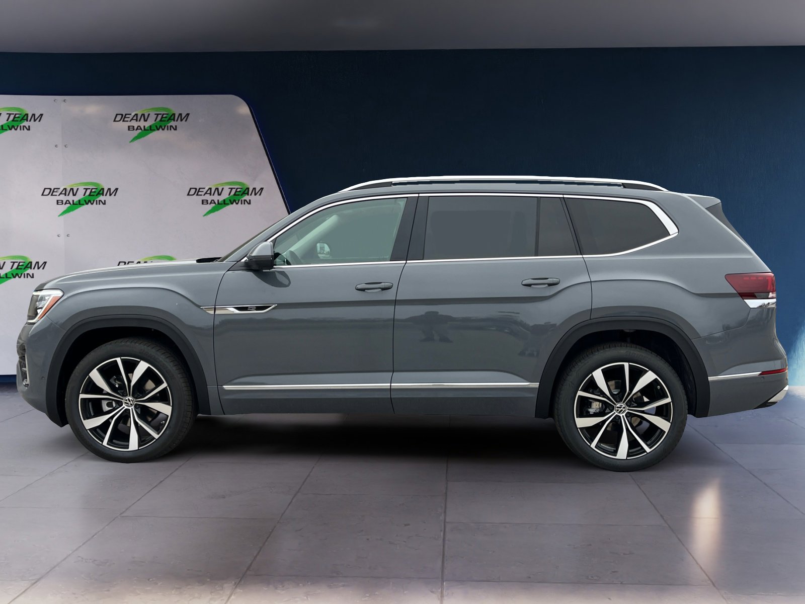 New 2026 Volkswagen Atlas SEL Premium R-Line image 4