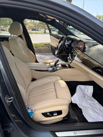 Used 2019 BMW 530e RWD image 14