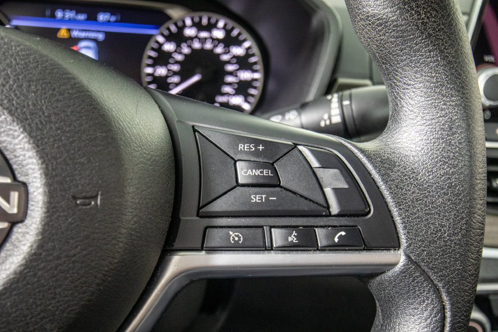 Used 2025 Nissan Altima 2.5 SV FWD image 22
