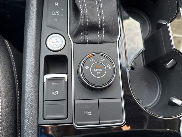 Used 2023 Volkswagen Atlas SE image 24