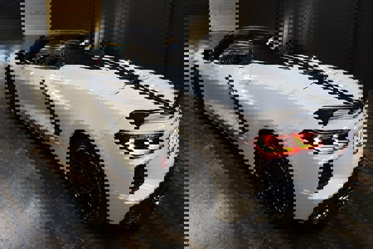 Used 2024 Chevrolet Corvette Stingray Premium Conv w/ Z51 Performance Package image 32