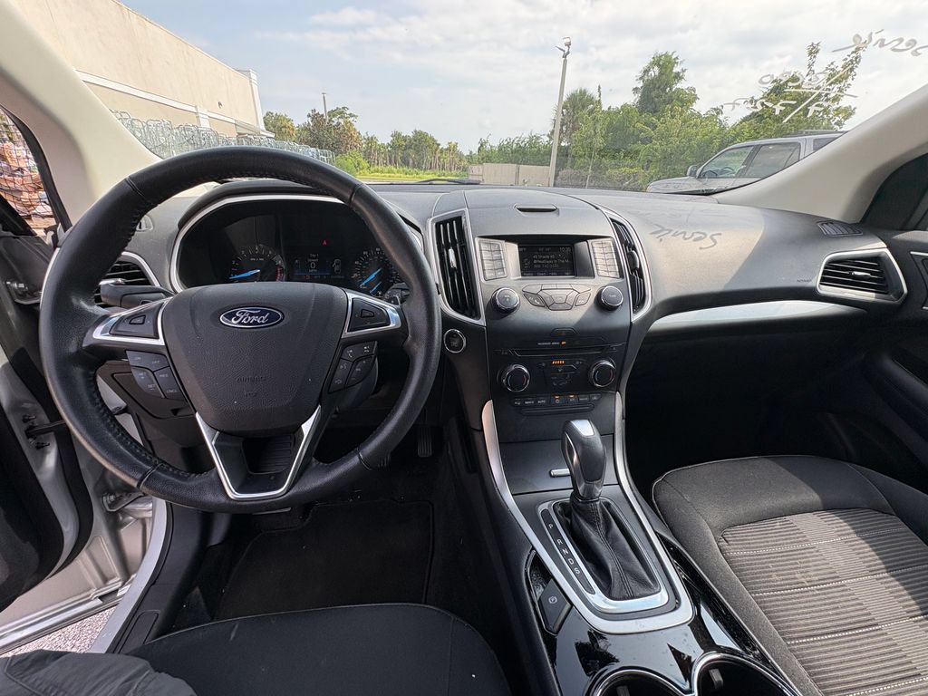 Used 2018 Ford Edge SEL AWD/4WD image 7