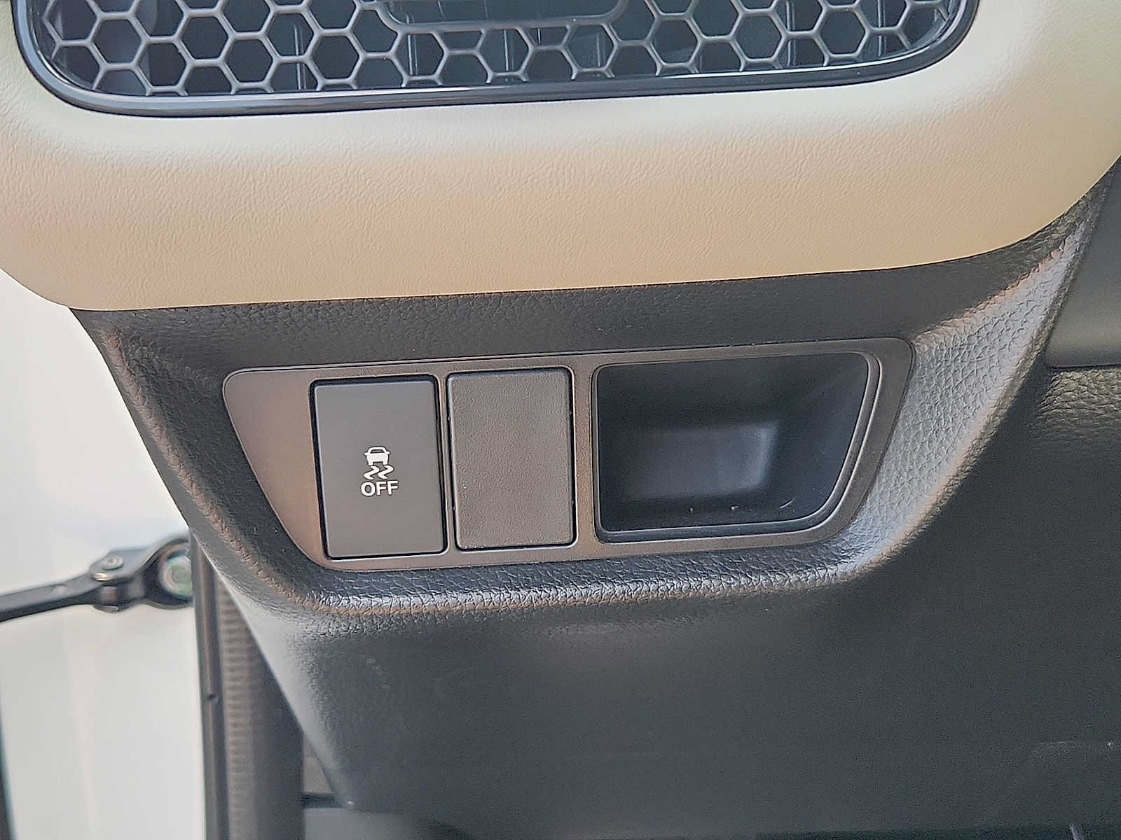 Certified 2026 Honda HR-V LX image 21