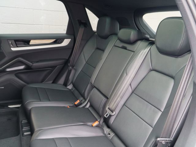 New 2026 Porsche Cayenne image 18