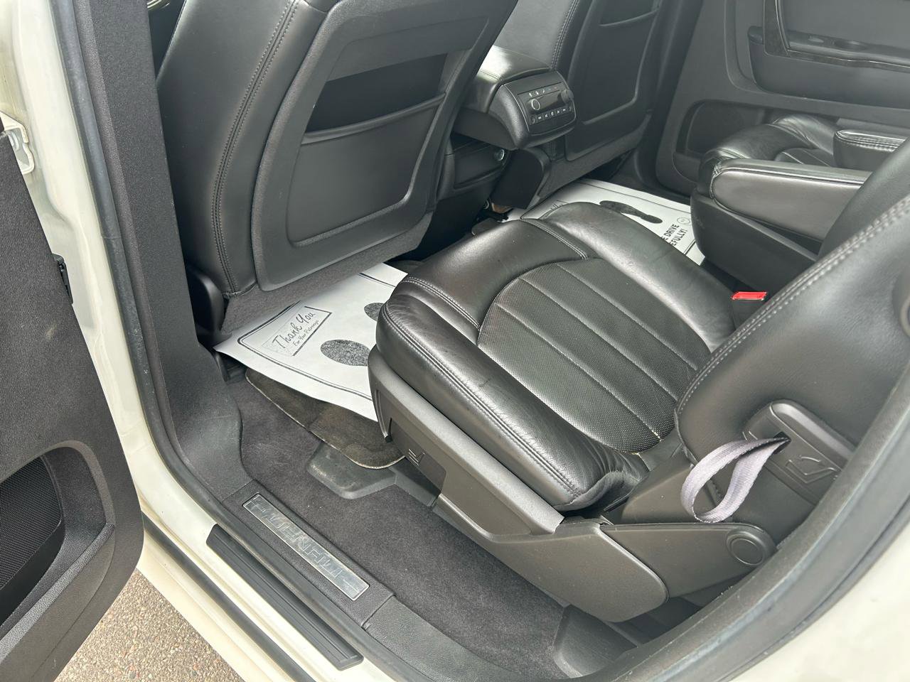 Used 2011 GMC Acadia Denali image 9