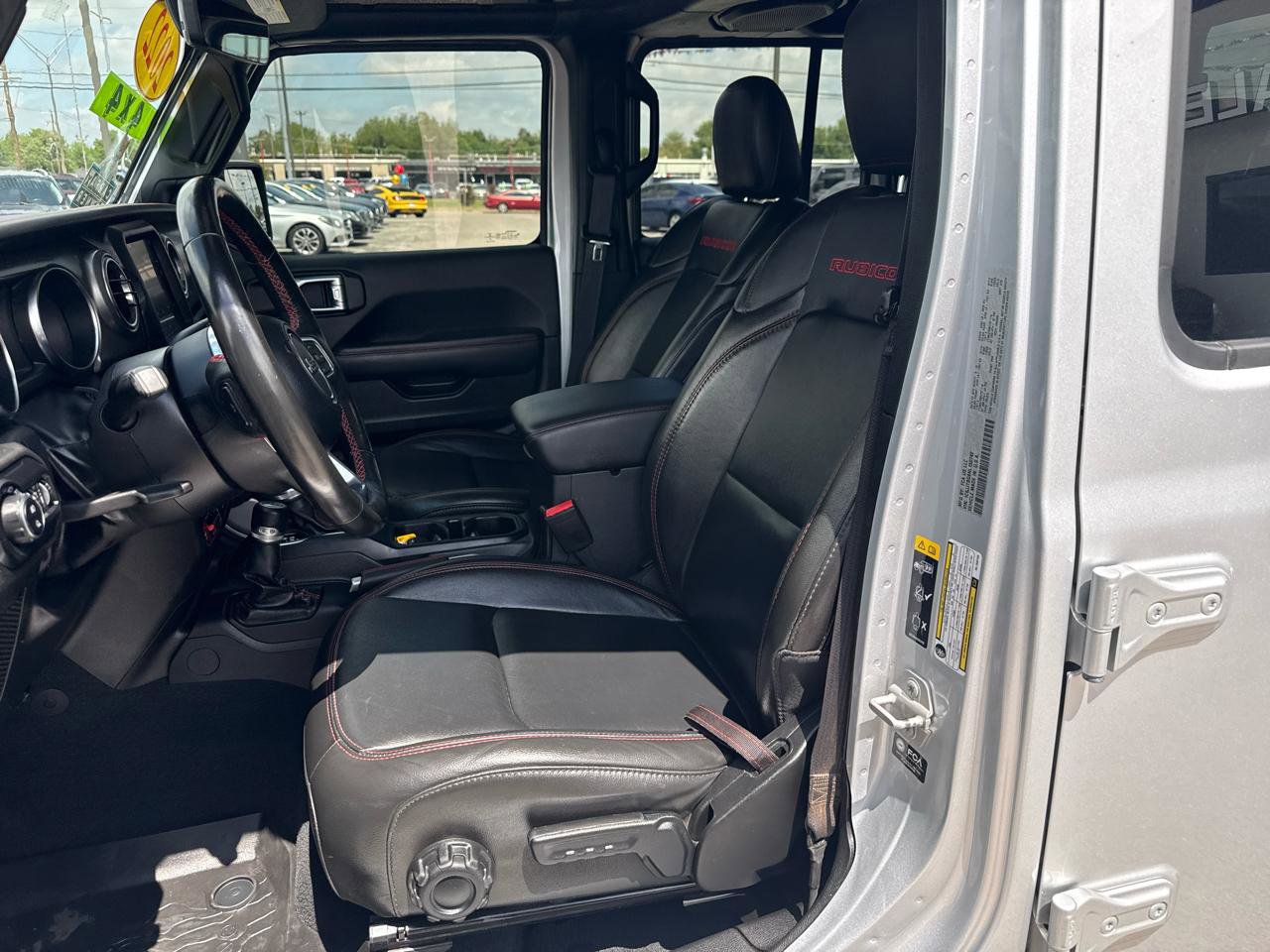 Used 2022 Jeep Gladiator Rubicon w/ Cold Weather Group AWD/4WD image 12