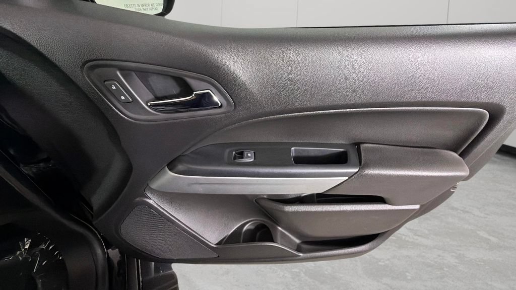 Used 2018 Chevrolet Colorado LT RWD image 26