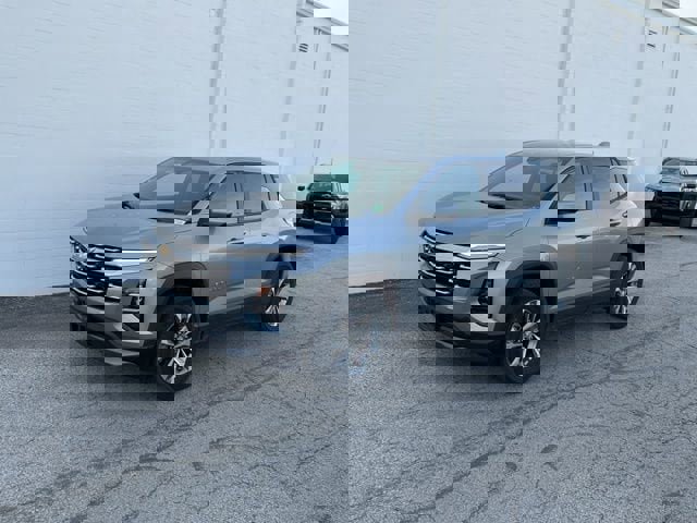 Used 2025 Chevrolet Equinox LT image 28