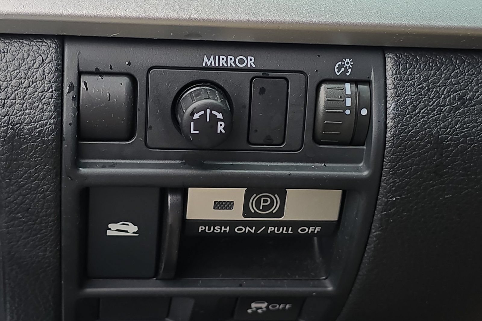 Used 2013 Subaru Outback 2.5i Premium AWD/4WD image 27