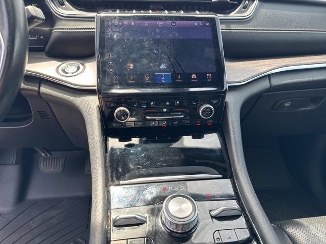 Used 2021 Jeep Grand Cherokee L Overland w/ Luxury Tech Group IV AWD/4WD image 39