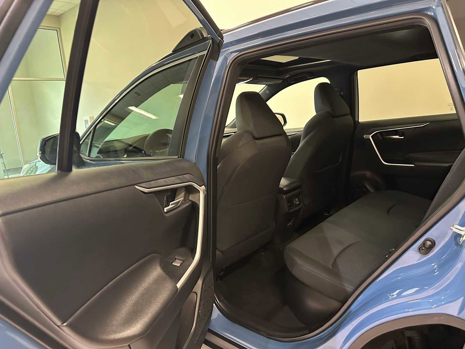 Certified 2023 Toyota RAV4 SE w/ Convenience Package image 25