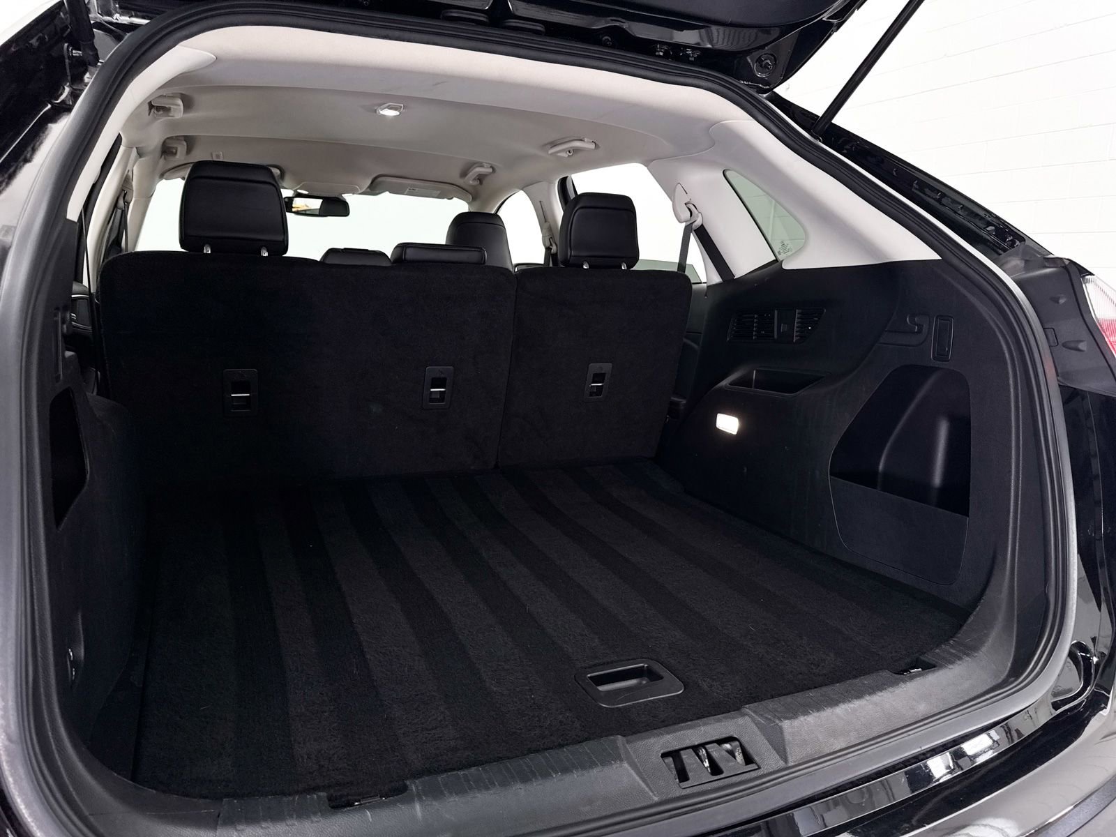 Used 2024 Ford Edge SEL AWD/4WD image 30