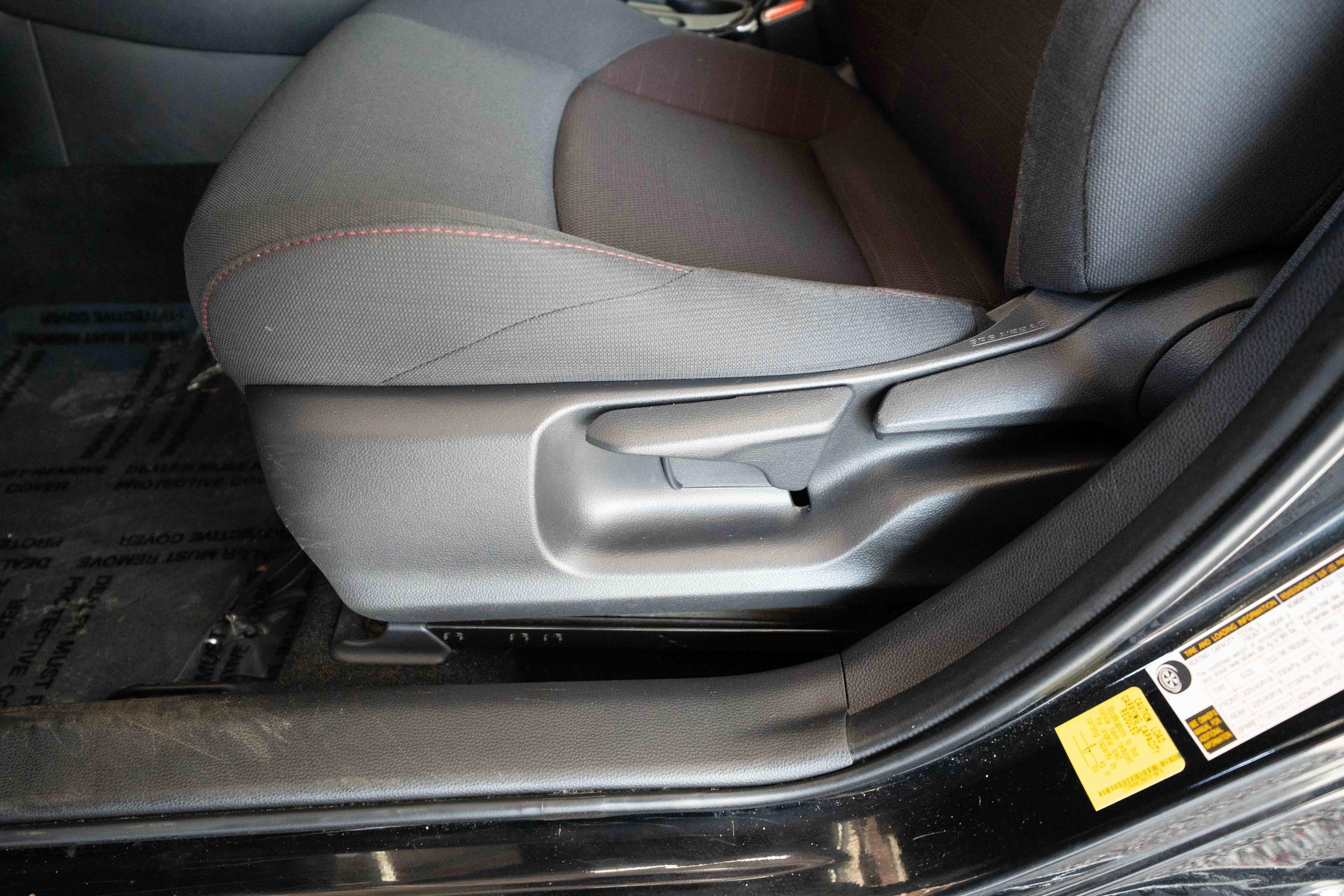 Used 2024 Toyota Corolla SE w/ SE Premium Package image 12