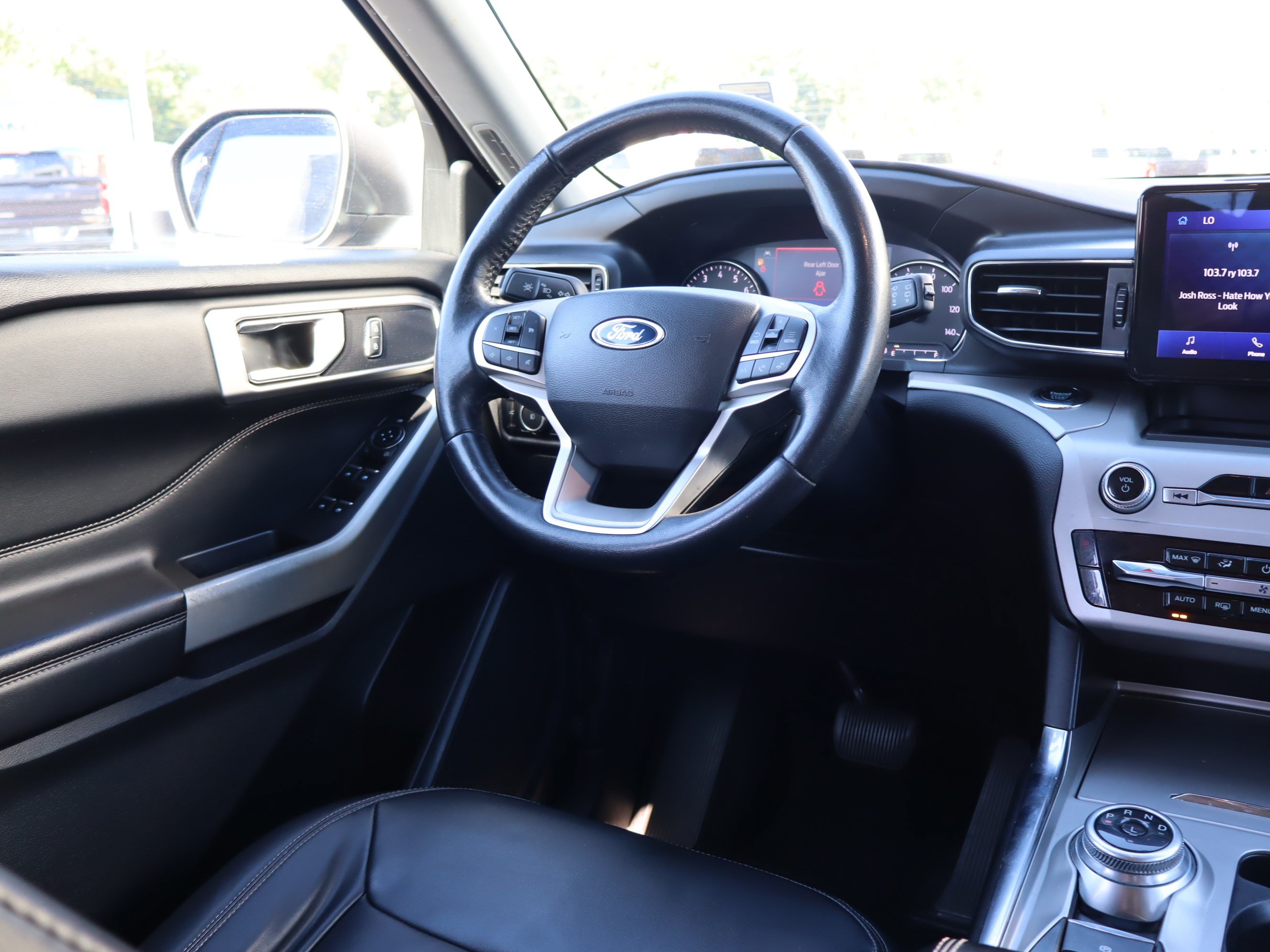 Used 2023 Ford Explorer XLT w/ Equipment Group 202A AWD/4WD image 12
