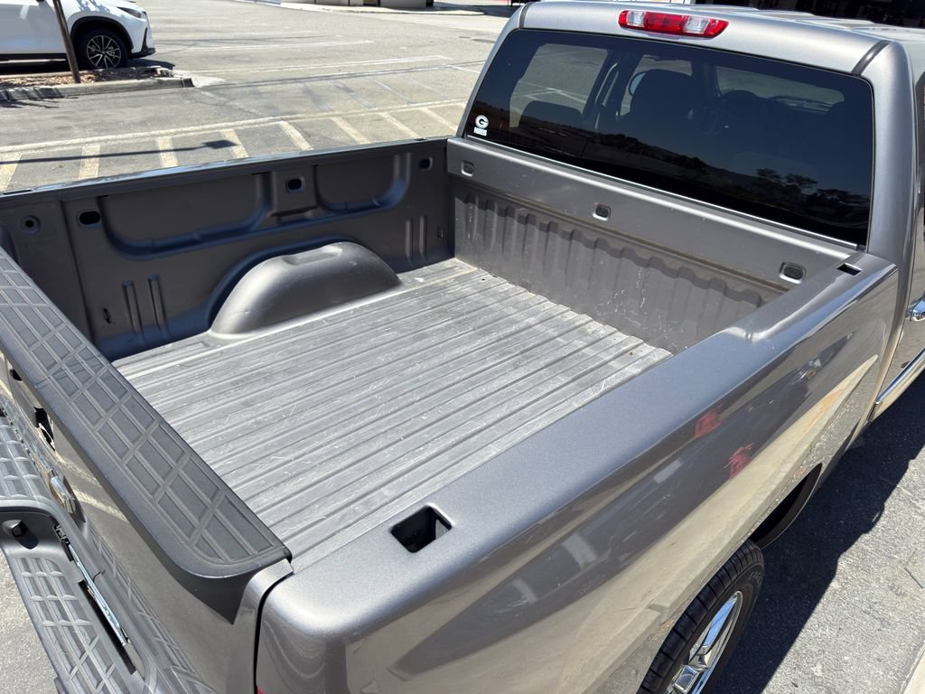 Used 2009 Chevrolet Silverado 1500 LT w/ Regional Value Package RWD image 7
