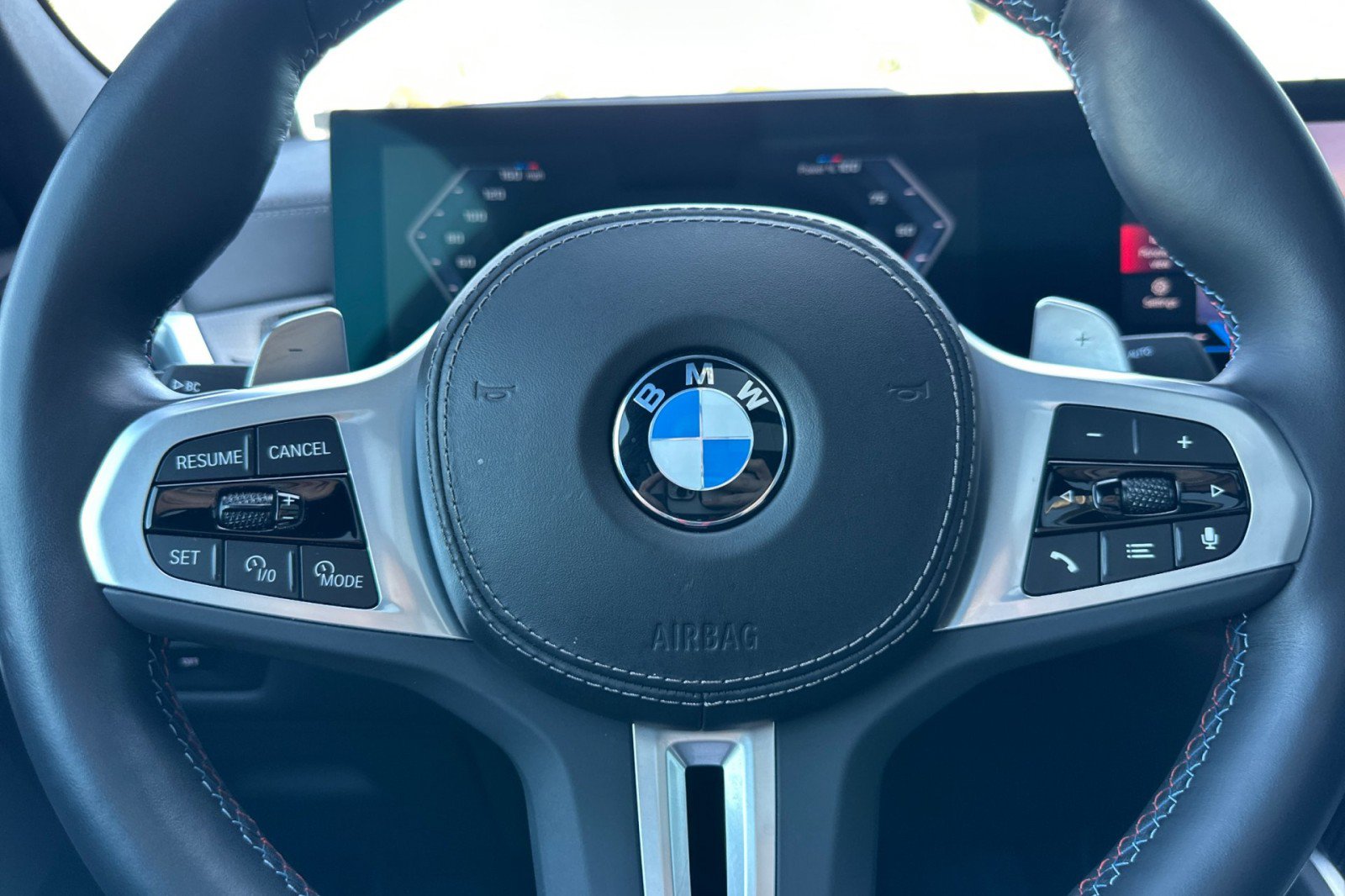 Used 2024 BMW X6 M60i w/ Dynamic Handling Package AWD/4WD image 24