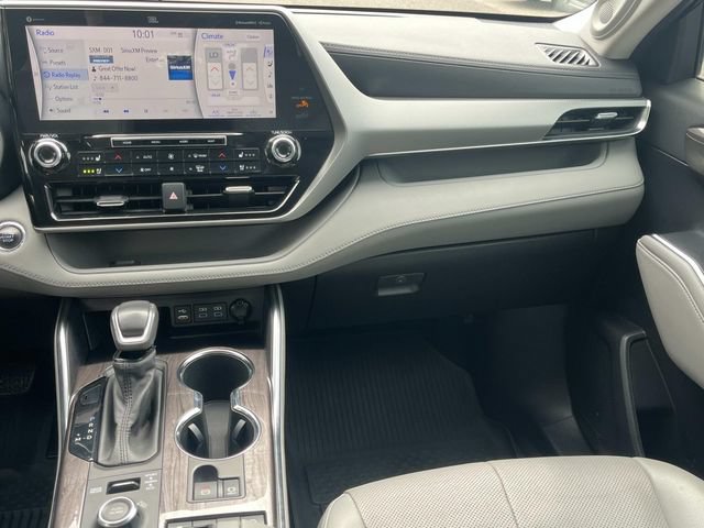 Used 2022 Toyota Highlander Platinum AWD/4WD image 14