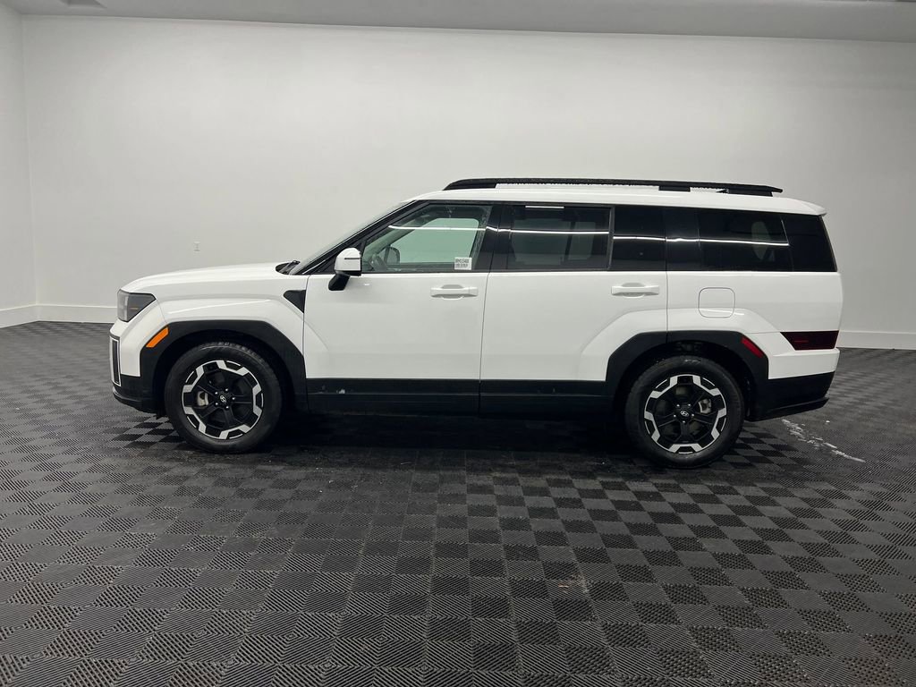 Used 2024 Hyundai Santa Fe SEL image 2