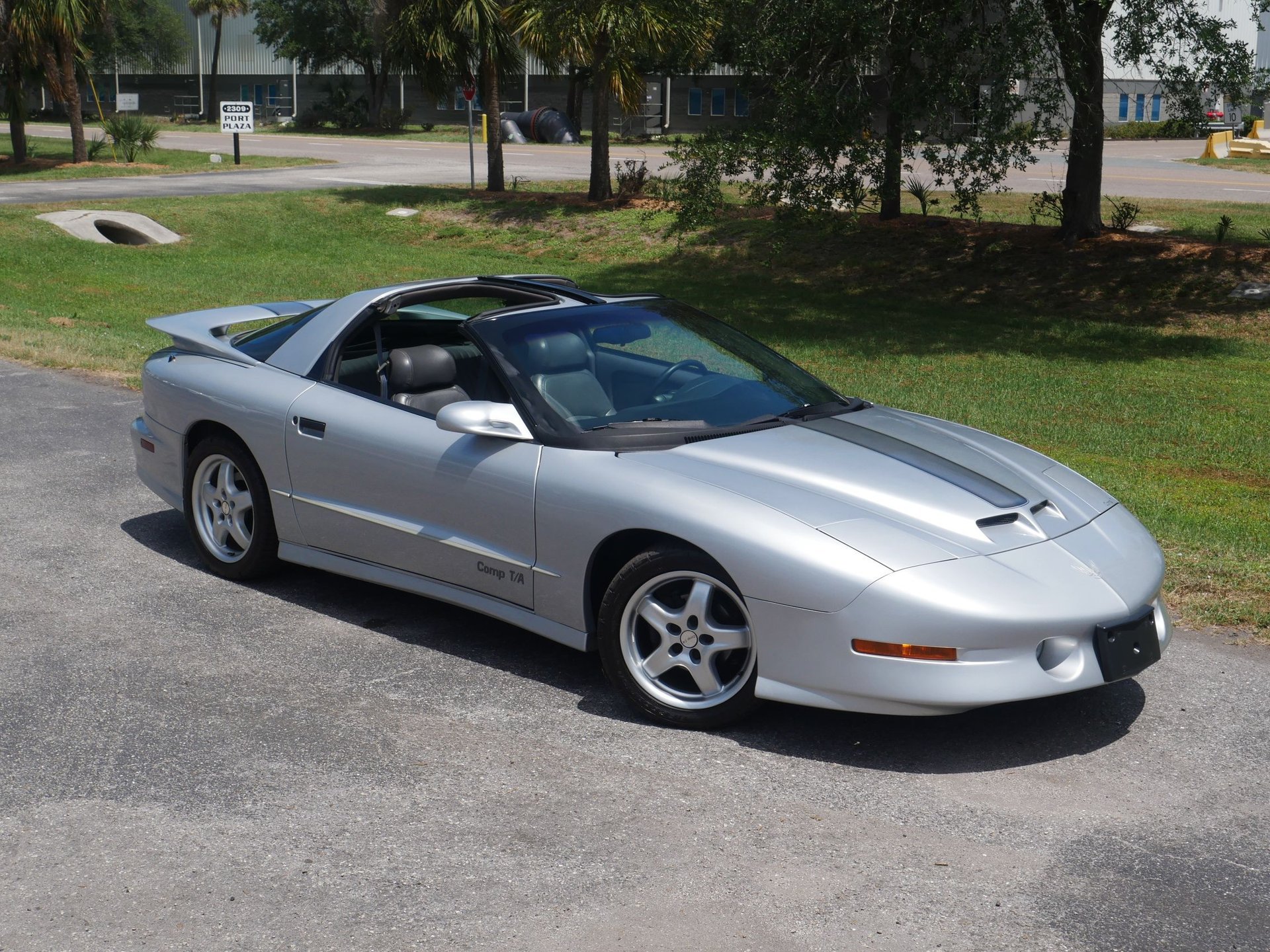 Used 1997 Pontiac Firebird Trans Am RWD image 41