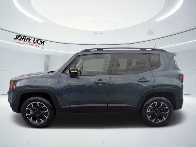 Certified 2023 Jeep Renegade Latitude w/ Sun/Sound Group AWD/4WD image 6