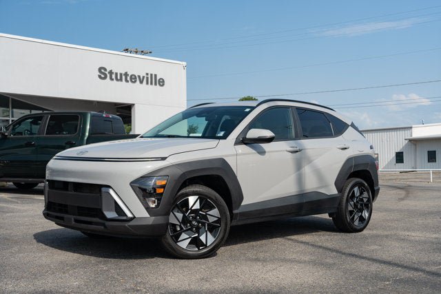 Used 2025 Hyundai Kona SEL AWD/4WD image 1