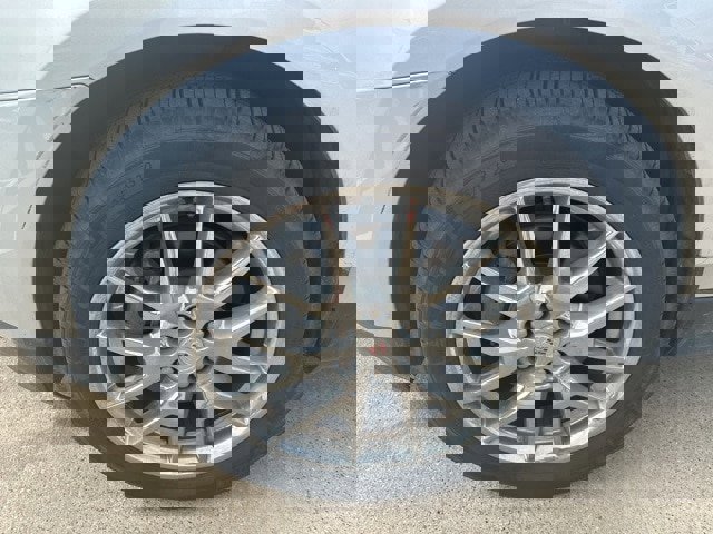 Used 2014 Cadillac SRX Performance w/ Driver Awareness Package image 3