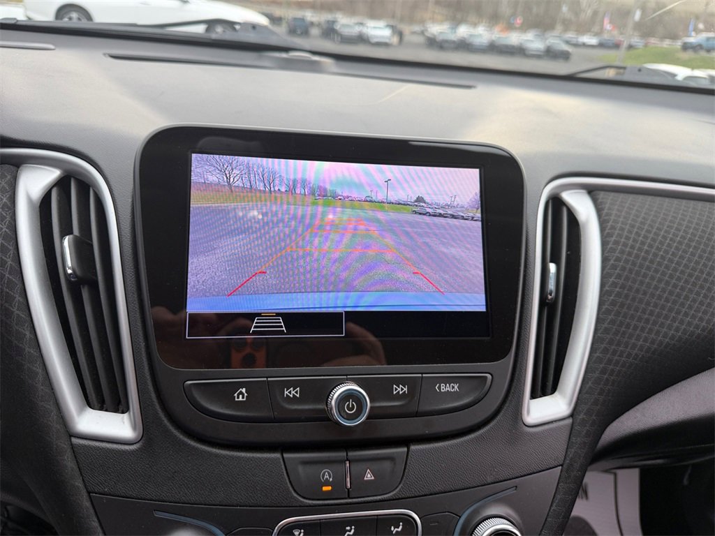 Used 2024 Chevrolet Malibu LT image 18