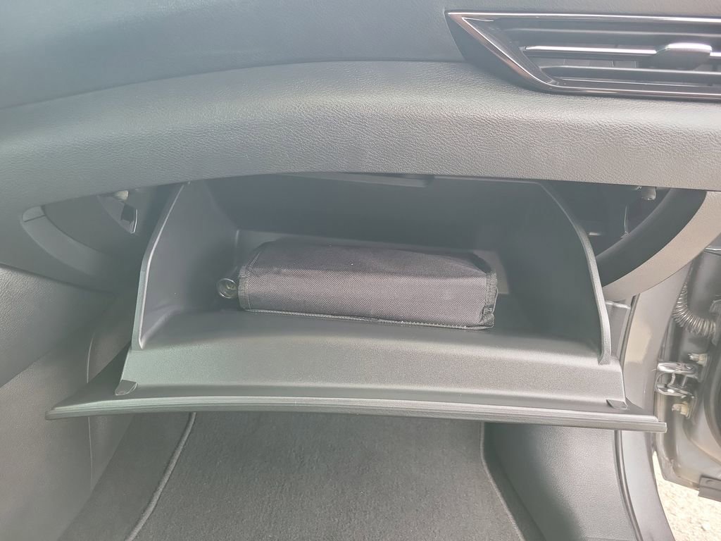 Used 2020 Nissan Sentra SV image 37