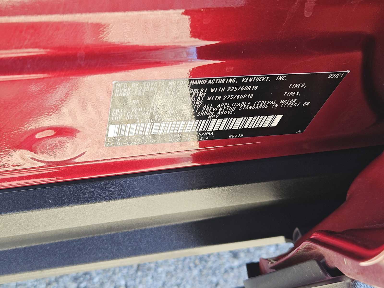 Used 2021 Toyota RAV4 XLE Premium image 31