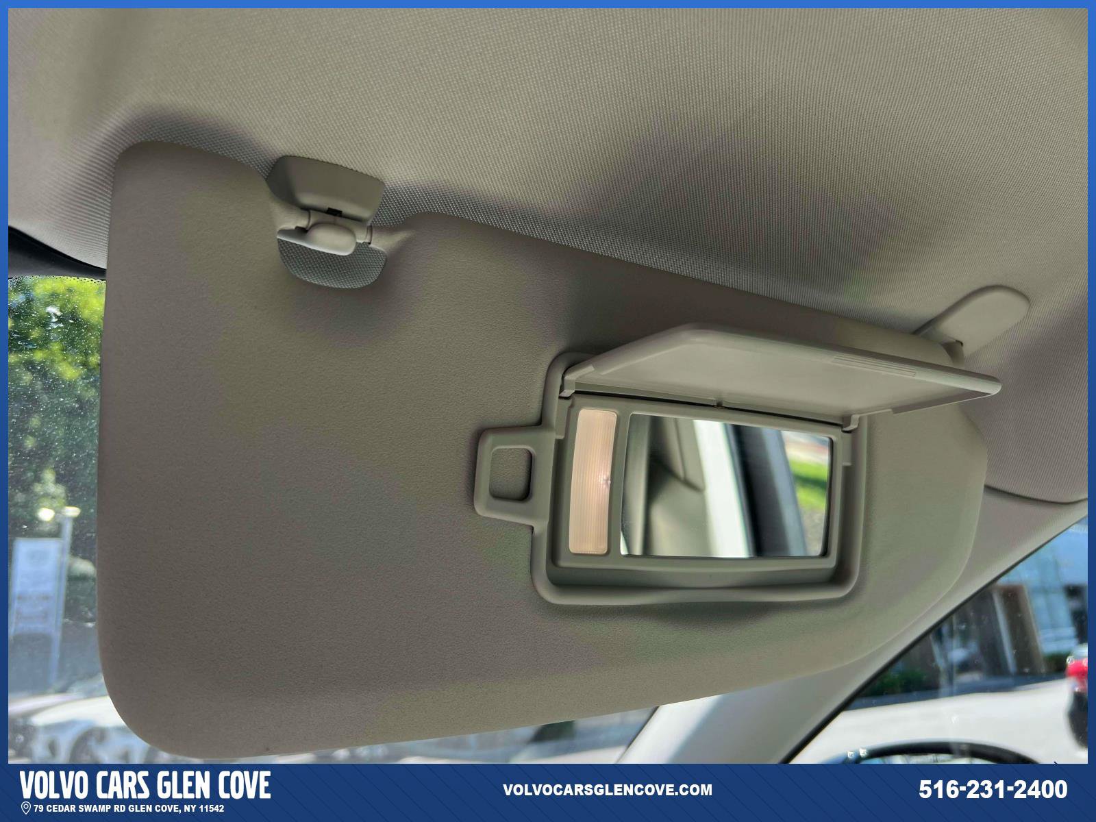 Certified 2024 Volvo XC60 B5 Ultimate w/ Protection Package Premier AWD/4WD image 31