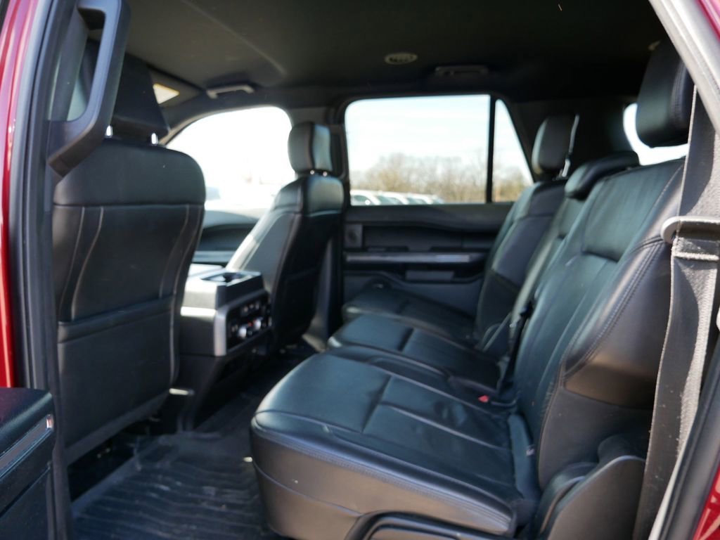 Used 2018 Ford Expedition Max XLT w/ Equipment Group 202A AWD/4WD image 15