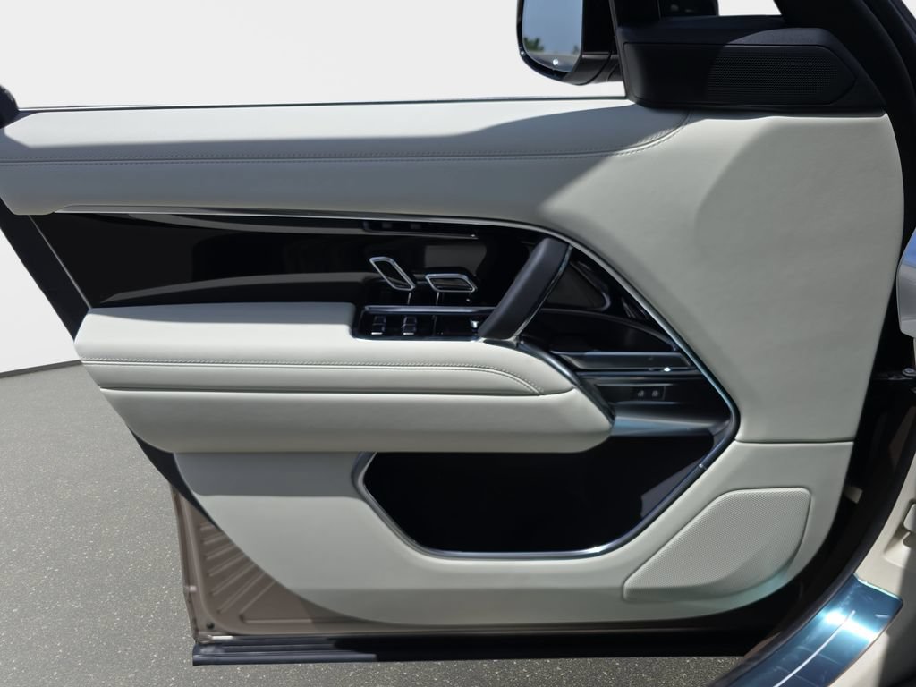 New 2026 Land Rover Range Rover SE AWD/4WD image 28
