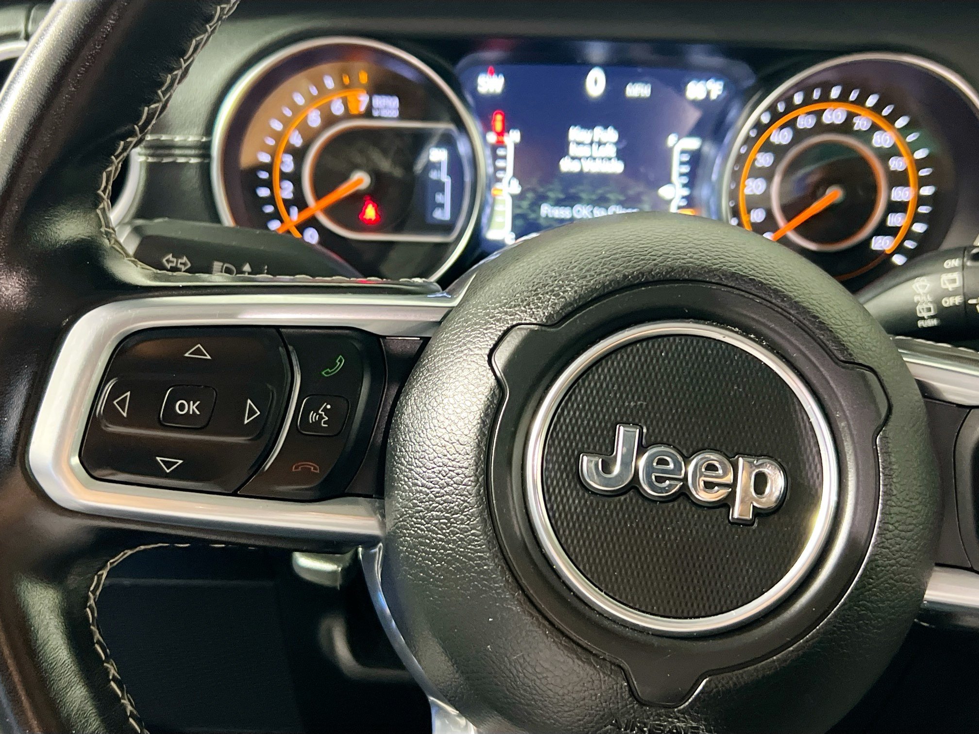 Used 2022 Jeep Wrangler Unlimited Sahara w/ LED Lighting Group AWD/4WD image 18