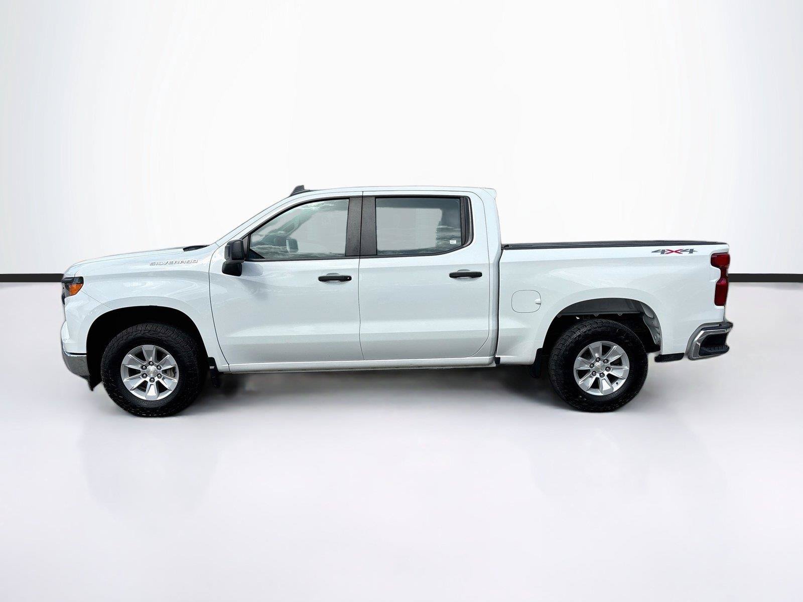 Used 2023 Chevrolet Silverado 1500 W/T w/ Trailering Package AWD/4WD image 4