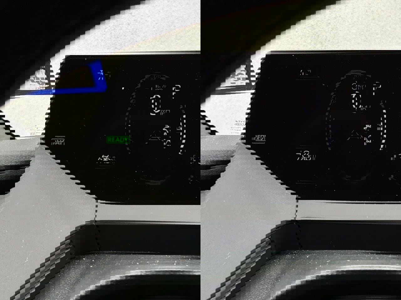 Used 2025 Toyota Prius LE image 37