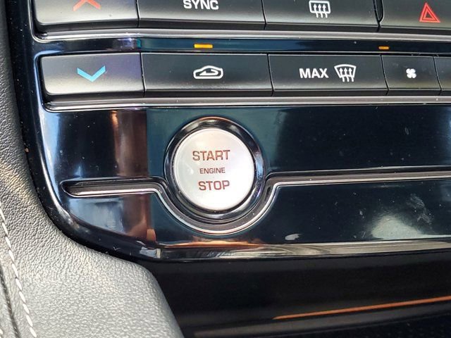 Used 2019 Jaguar F-PACE S image 30