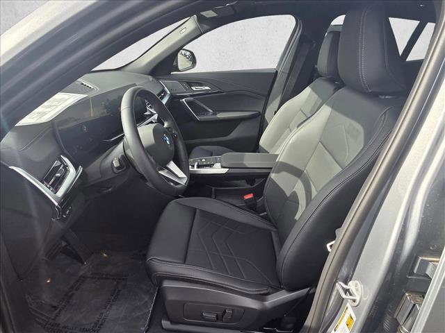 New 2026 BMW X2 xDrive28i w/ Convenience Package AWD/4WD image 4