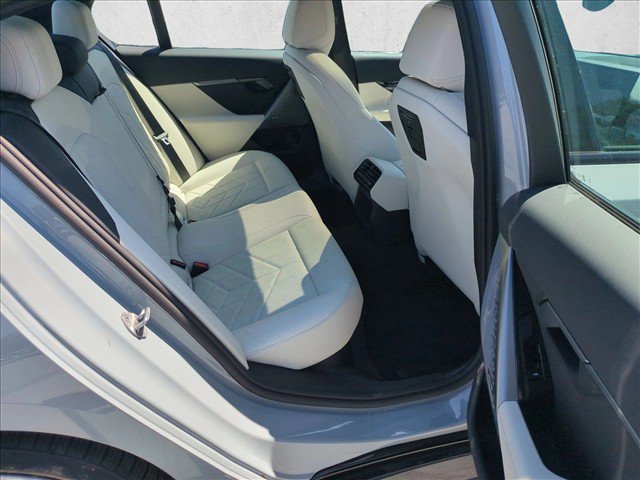 Certified 2026 BMW i5 eDrive40 w/ M Sport Package RWD image 21