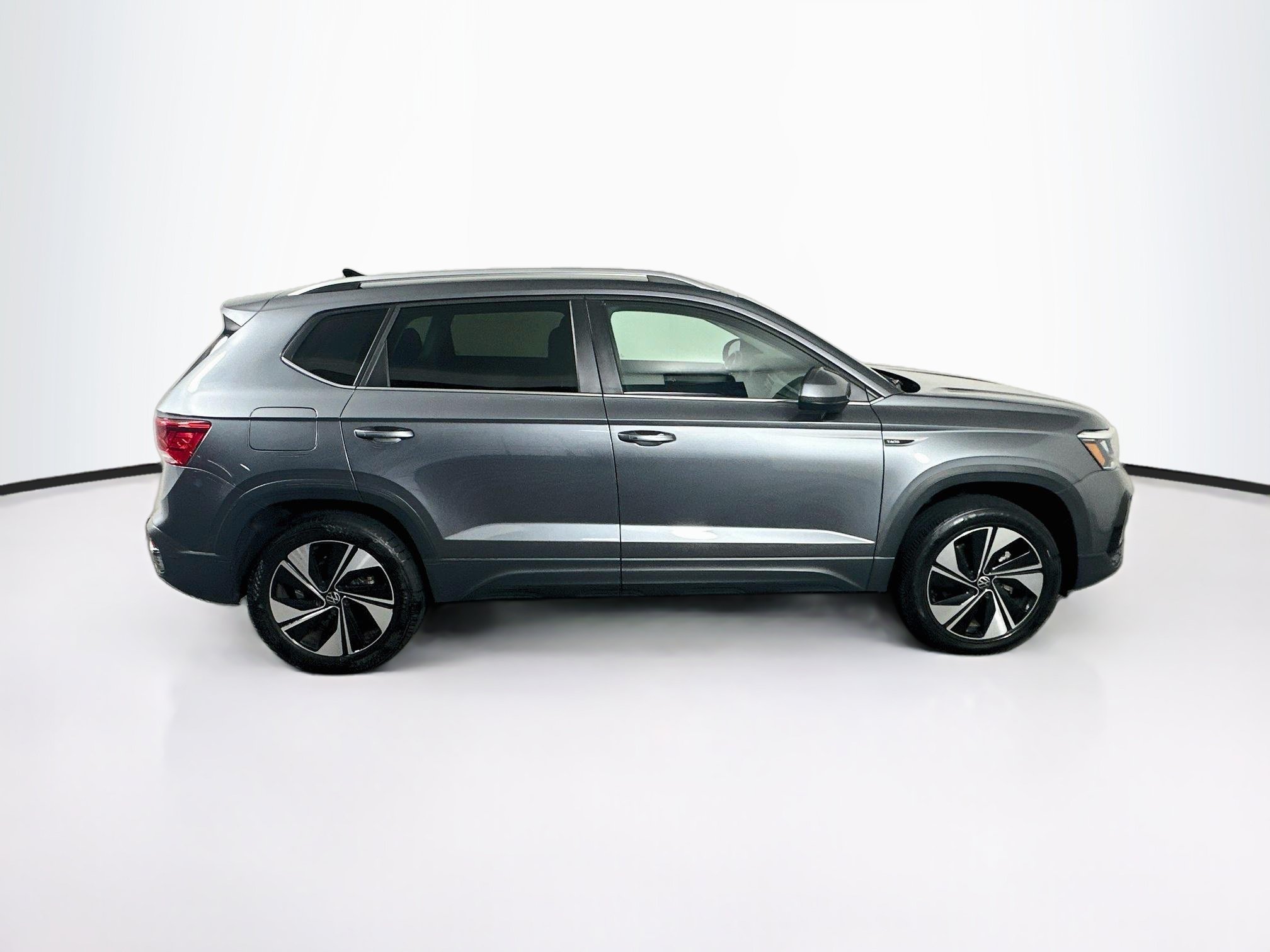Used 2024 Volkswagen Taos SE AWD/4WD image 10