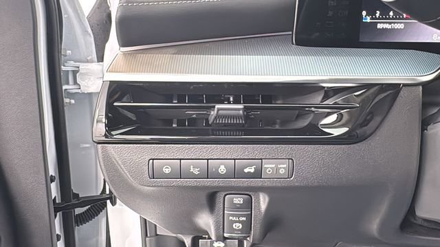 New 2025 Nissan Murano Platinum w/ Cargo Package image 36