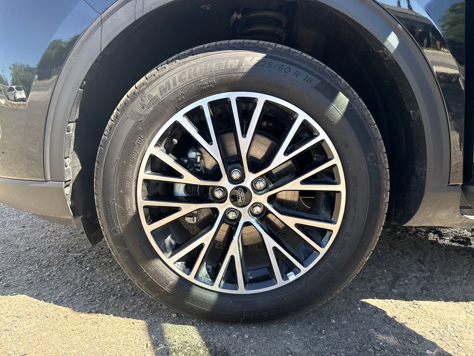 Used 2025 Ford Escape SE image 27