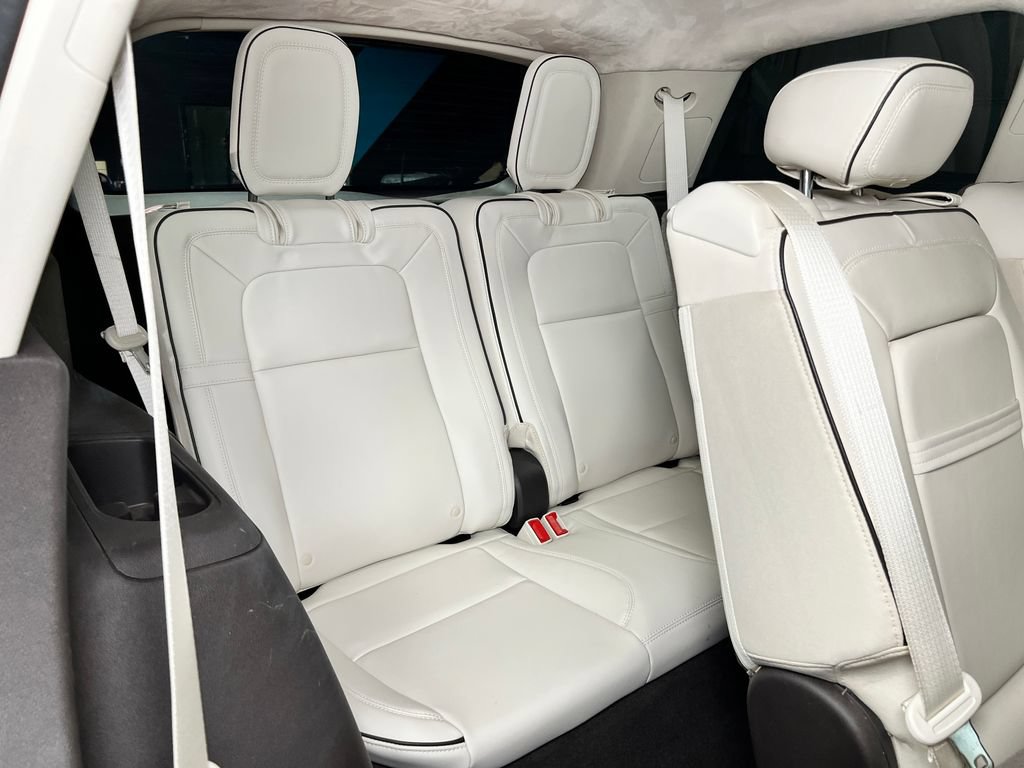 Used 2024 Lincoln Aviator Black Label AWD/4WD image 18