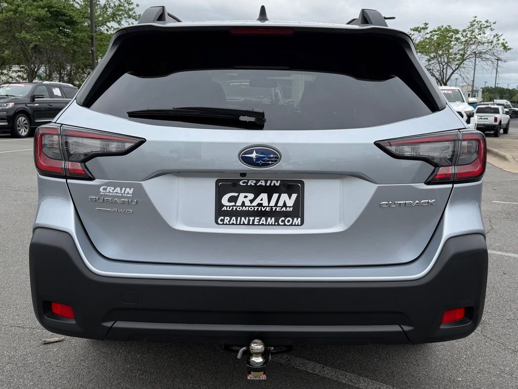 Used 2025 Subaru Outback Premium AWD/4WD image 6