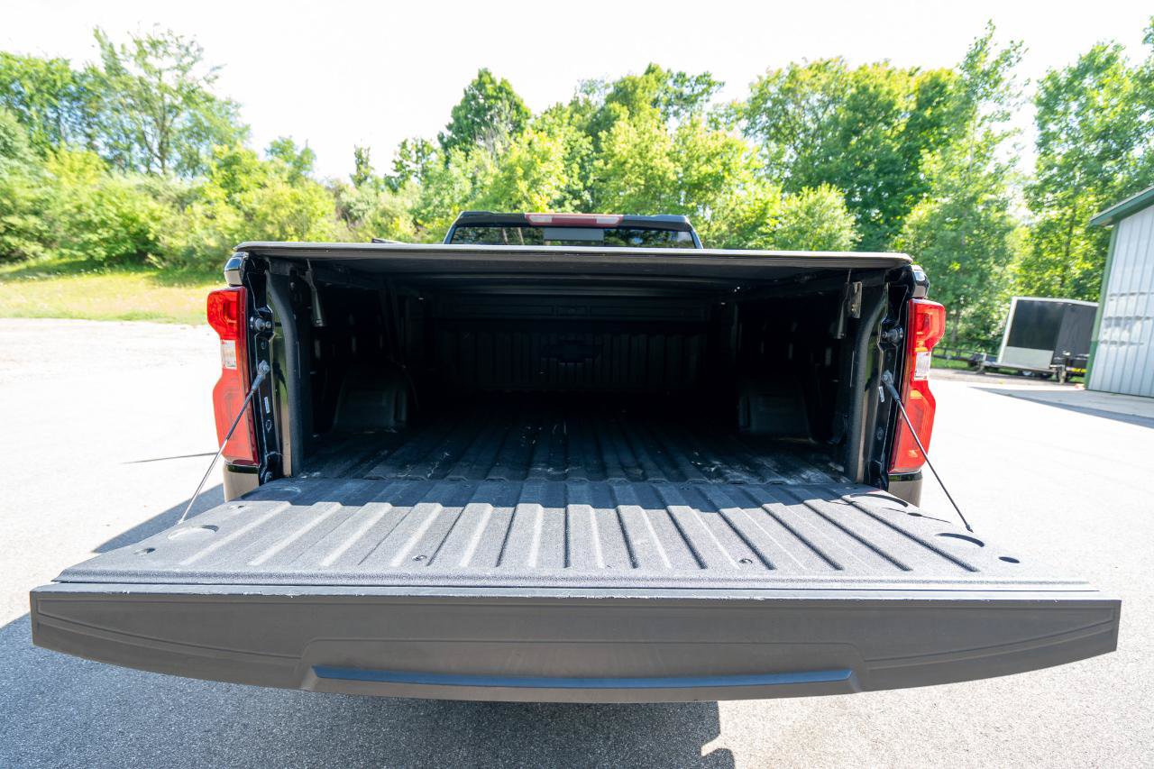 Used 2019 Chevrolet Silverado 1500 LTZ w/ LTZ Plus Package AWD/4WD image 33